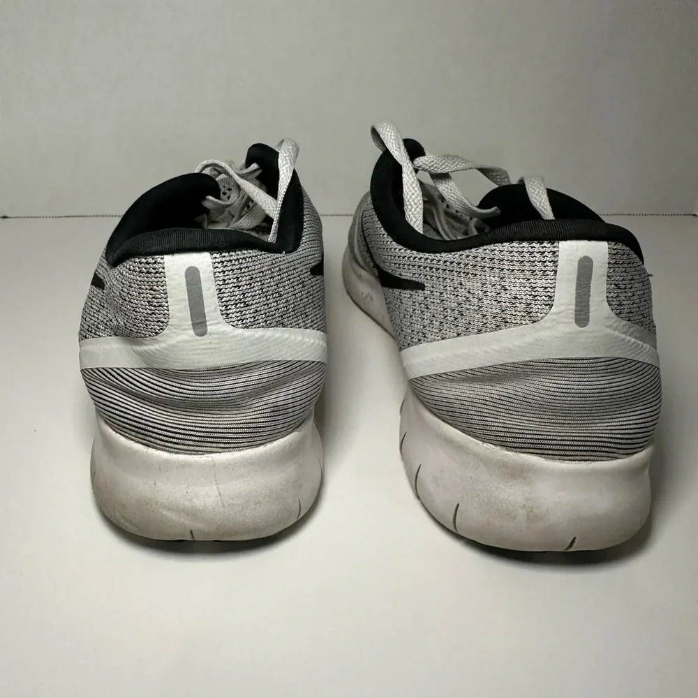Nike Free RN Shoe Gray